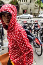 02-lv-supreme.jpg