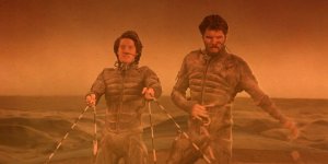 Kyle-MacLachlan-riding-sandworm-in-Dune.jpg
