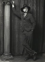 Wyndham_Lewis_photo_by_George_Charles_Beresford_1929.jpg