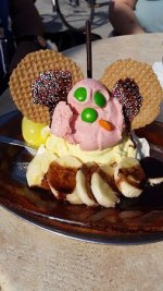 mickey-mouse-icecream.jpg